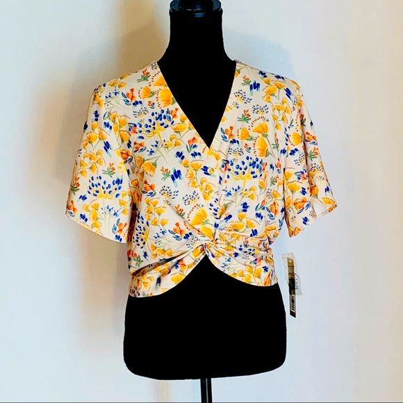 Gianni Bini Tops - ♥️NWT Gianni Bini Floral Blouse Yellow Blue Gold Button Size Small